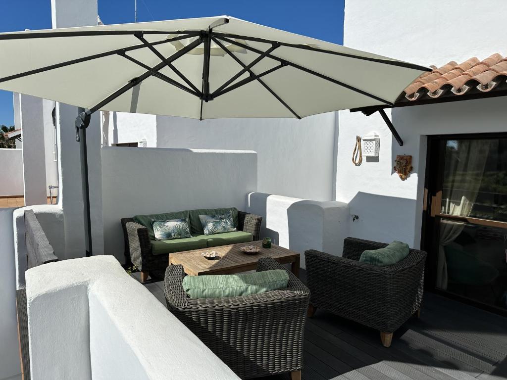 Część wypoczynkowa w obiekcie Penthouse in Estepona - Malaga