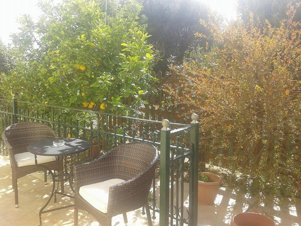 Balkón nebo terasa v ubytování Iriana Village Inn