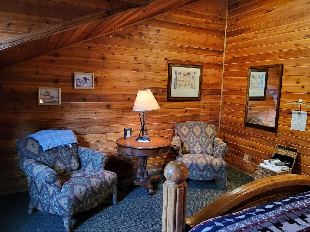 Hidden Bear Retreat Center, Clark Fork – Updated 2023 Prices