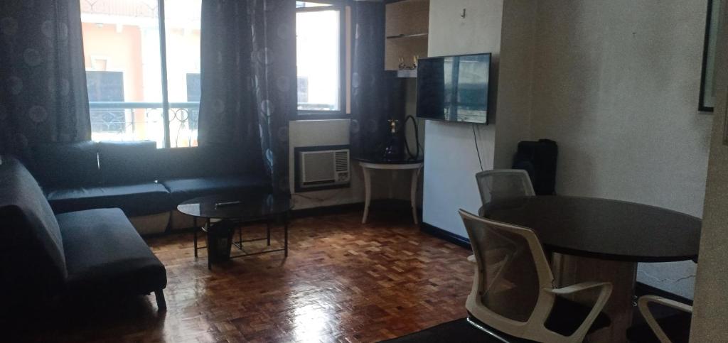 Suite Two Bedroom Condo Palace of Makati or Makati Palace Hotel