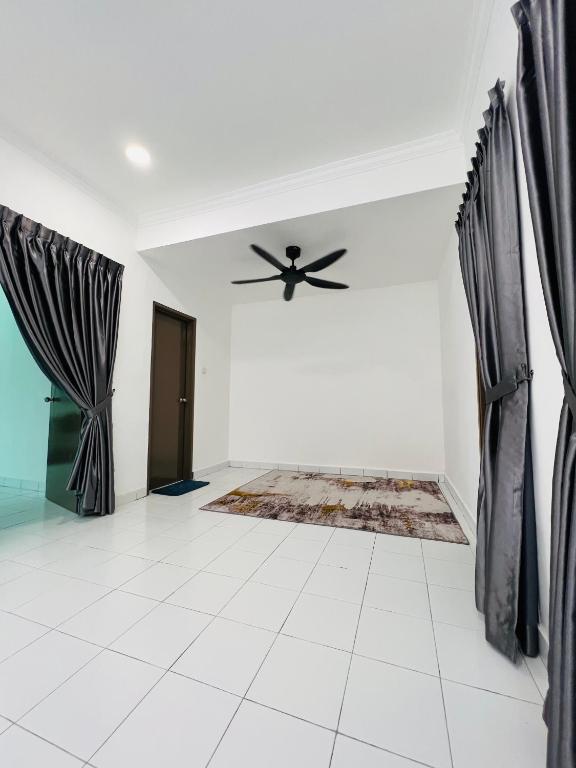 Fotografie z fotogalerie ubytování Iseymia Homestay v destinaci Kampong Alor Gajah