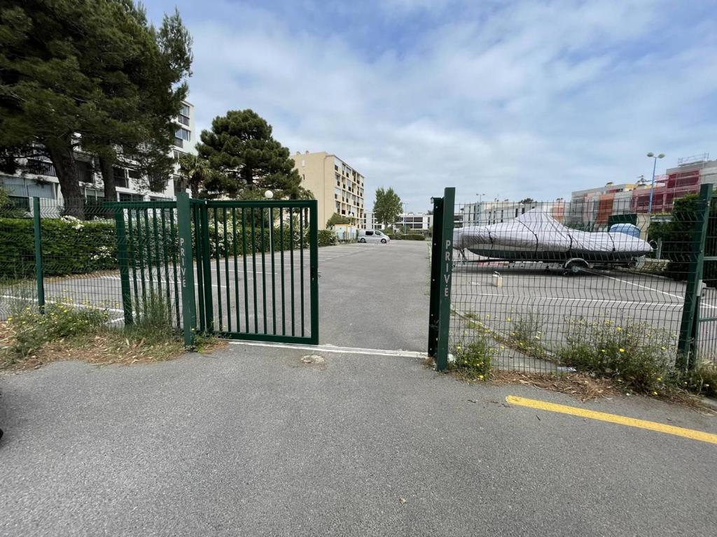 Zdjęcie z galerii obiektu Studio climatisé avec vue sur port à Saint-Cyprien, 2 couchages, proche plage, parking sécurisé - FR-1-106-97 w mieście Saint-Cyprien