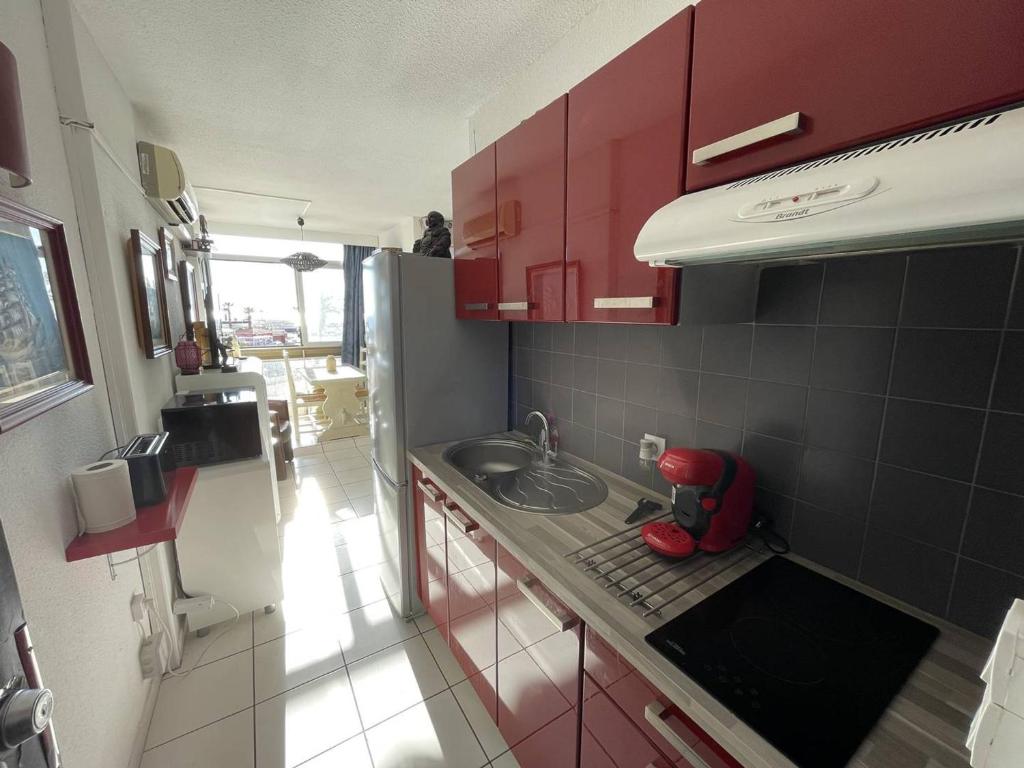 Zdjęcie z galerii obiektu Studio climatisé avec vue sur port à Saint-Cyprien, 2 couchages, proche plage, parking sécurisé - FR-1-106-97 w mieście Saint-Cyprien