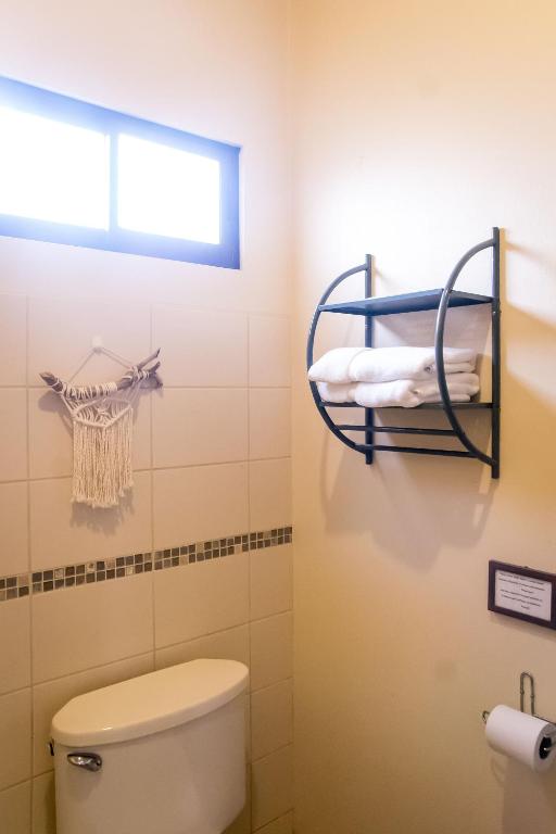 Koupelna v ubytování Terida Airport B&B