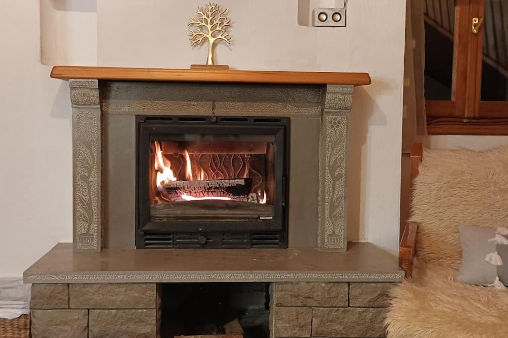 Fotografie z fotogalerie ubytování Cozy Loft with Fireplace & View v destinaci Metsovo