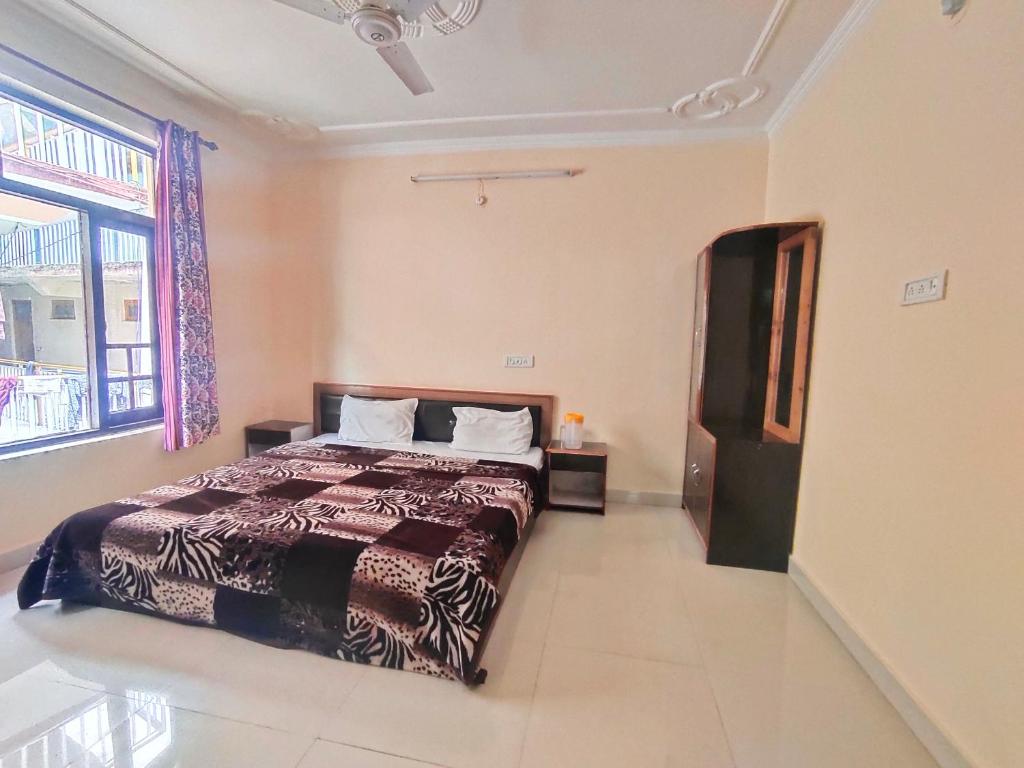 RNB Mcleodganj - Deluxe Triple Room