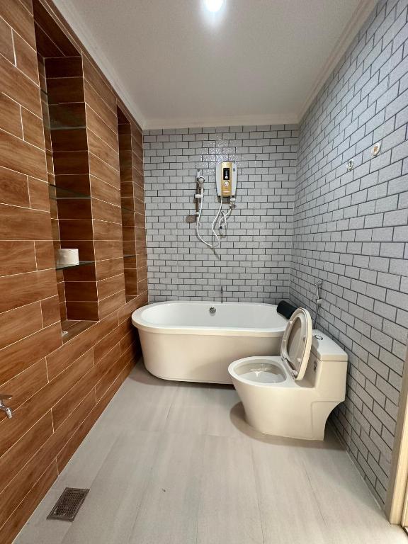 RUBY HOTEL - Double Double Double Room