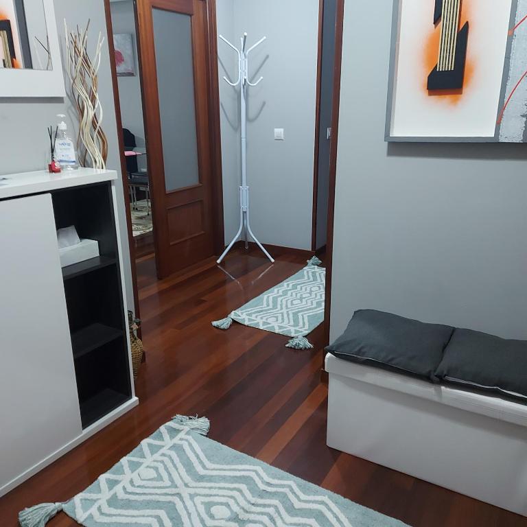 Część wypoczynkowa w obiekcie Bonito piso con garaje y piscina a 8 'centro