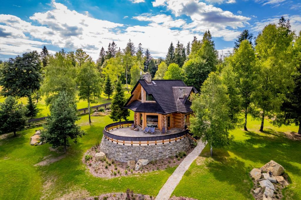 Luksusowy domek w Osadzie Jaworzyna z jaskinią SPA - Housity
