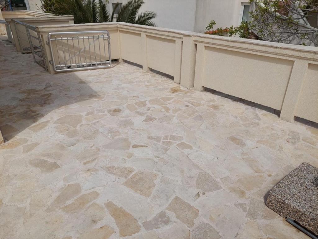 Balkón nebo terasa v ubytování Apartment in Vir with balcony, air conditioning, WiFi, washing machine 4762-1
