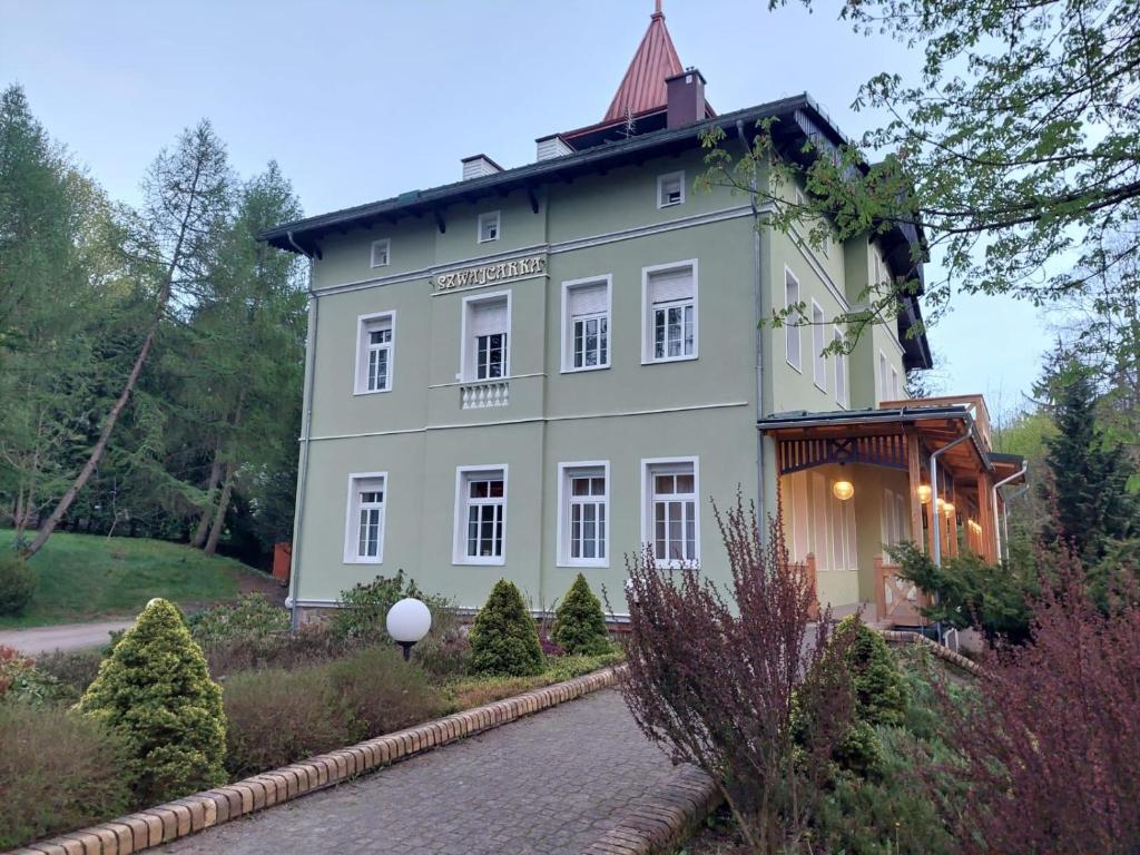 Gambar di galeri bagi Szwajcarka Willa z sauną i jacuzzi di Kudowa-Zdrój