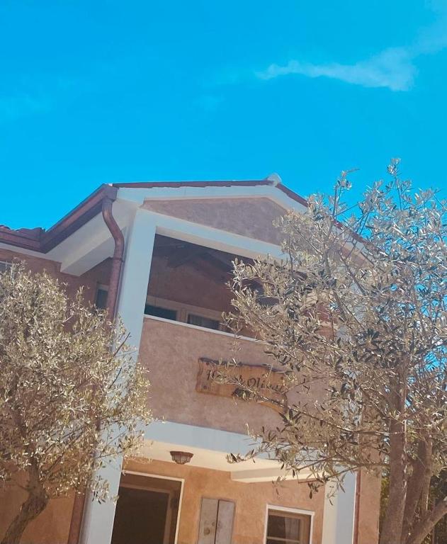 Budova, v ktorej sa vila nachádza
