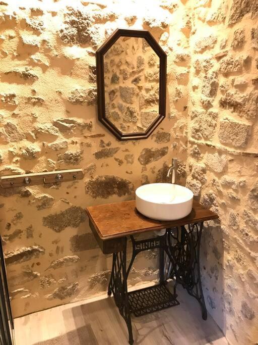 Fotografie z fotogalerie ubytování Du haut des remparts v destinaci Brigueuil