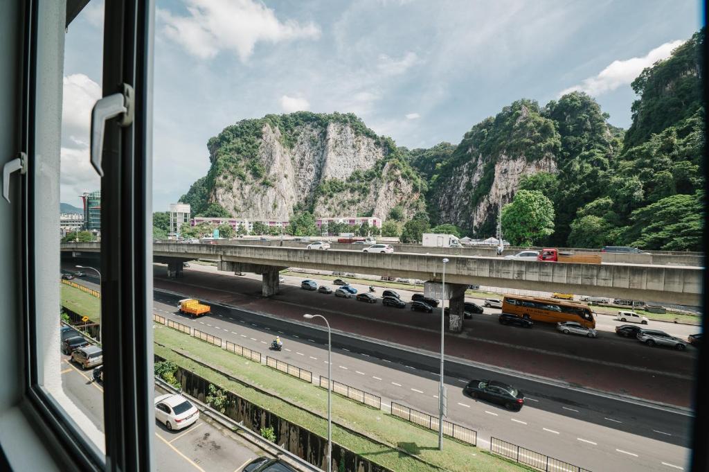 Nespecifikovaný výhled na hory nebo výhled na hory při pohledu z hotelu