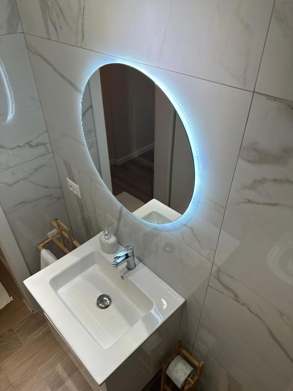 4SeasonsGea , Deluxe Studio , City Centre , Tirana - Image 8
