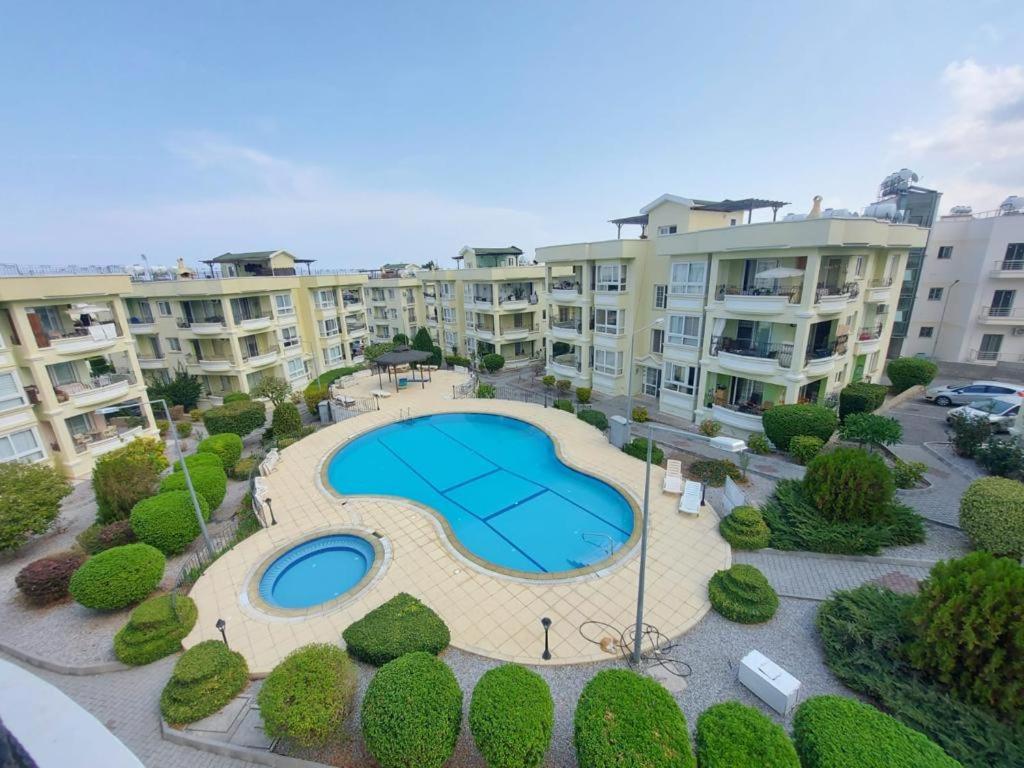 Alsancak'da Teraslı Dağ Manzaralı Daire Yeni ·, Samanpazarı, Turkey