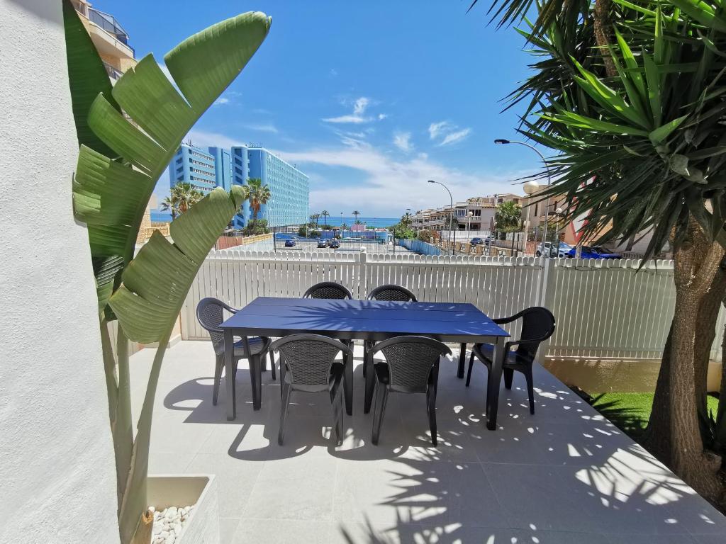 Villas Spacious villa with beach views and pool en El Moncayo, Comunidad Valenciana