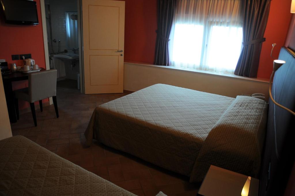 Magione Papale Relais - Habitación Triple Básica