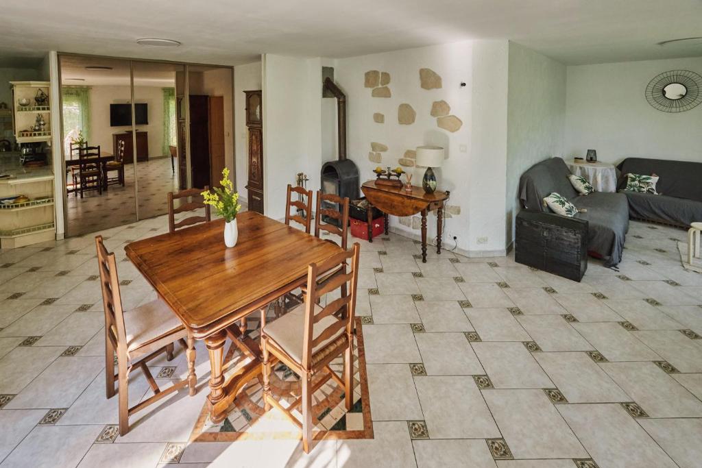 Zdjęcie z galerii obiektu Maison provençale dans un cadre bucolique w mieście Grignan