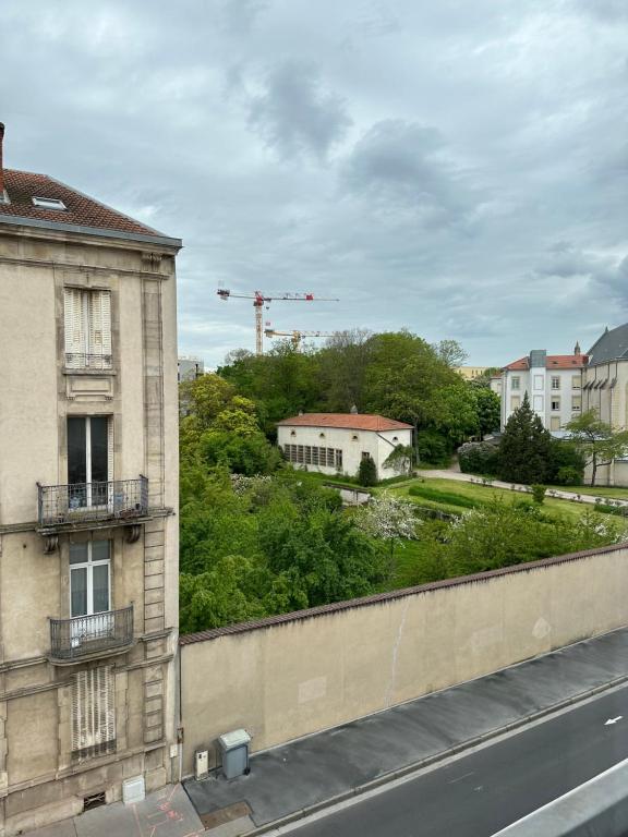 Fotografia z galérie ubytovania Appartement plein centre v destinácii Nancy