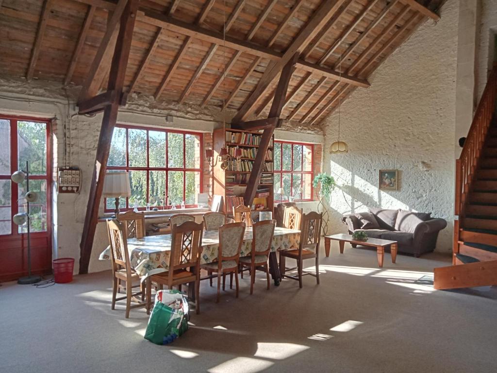 Posedenie v ubytovaní La Mez a Nine chambres d'hôtes