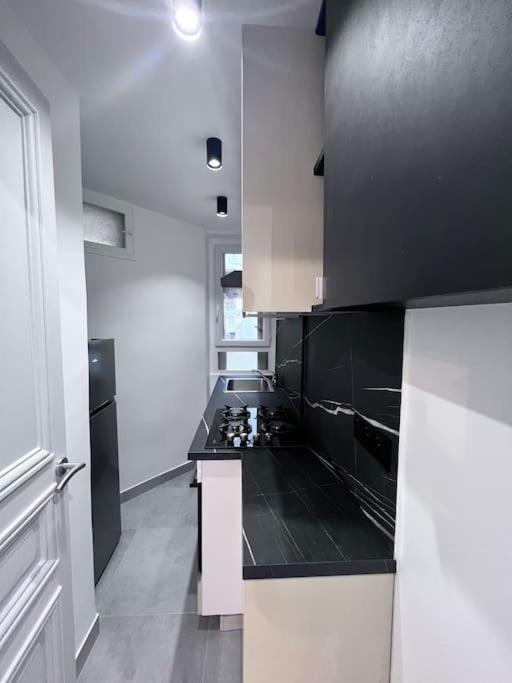 Fotografia z galérie ubytovania Paris 18 - 6P - 2BR - Appartement cosy moderne équipé v Paríži
