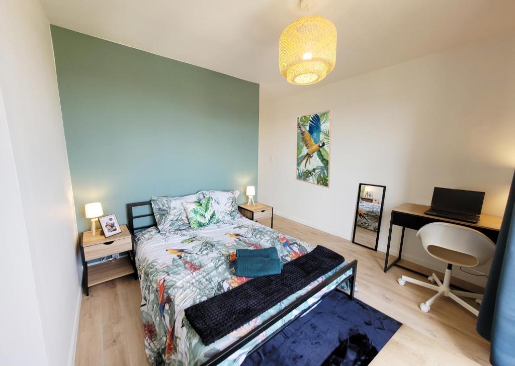 Postel nebo postele na pokoji v ubytování Chambre privative dans un appartement intégralement équipé