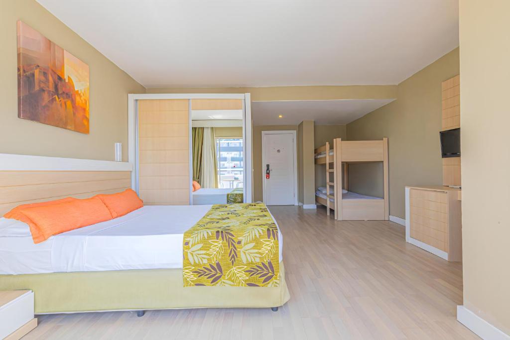 Postel nebo postele na pokoji v ubytování Akdora Elite Hotel & Spa
