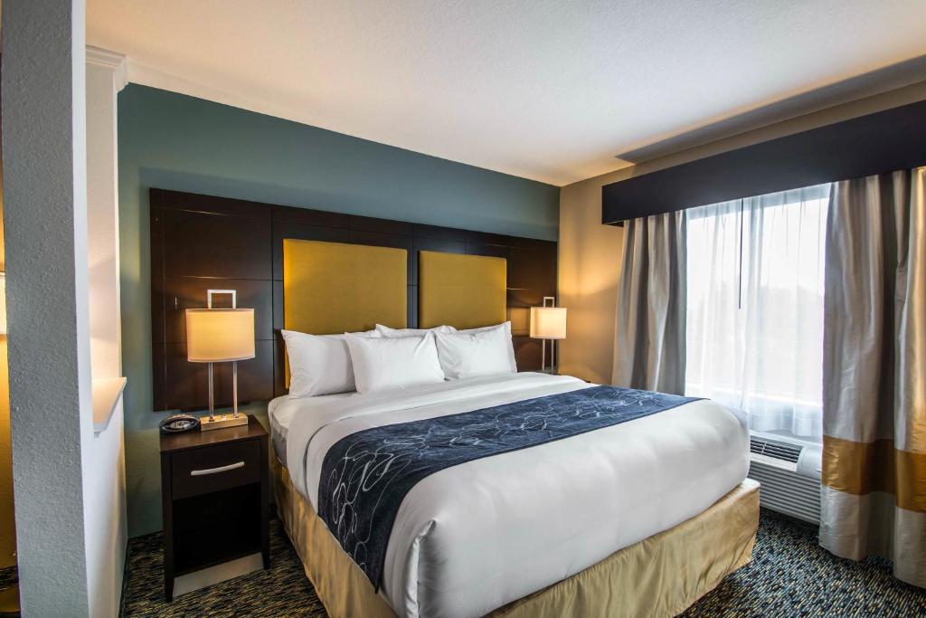 Comfort Suites Fort Lauderdale Airport South & Cruise Port - 