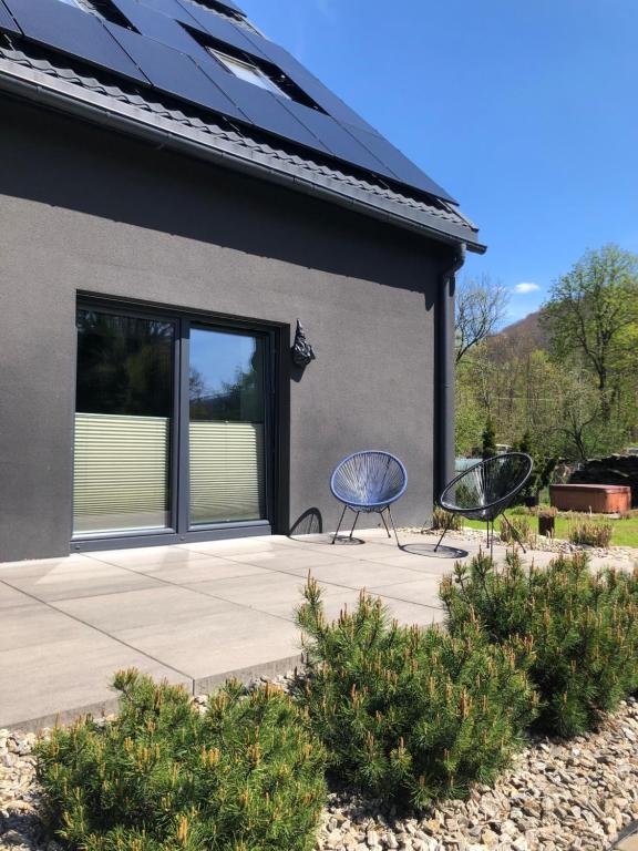 Vonkajšia záhrada v ubytovaní Black House 88
