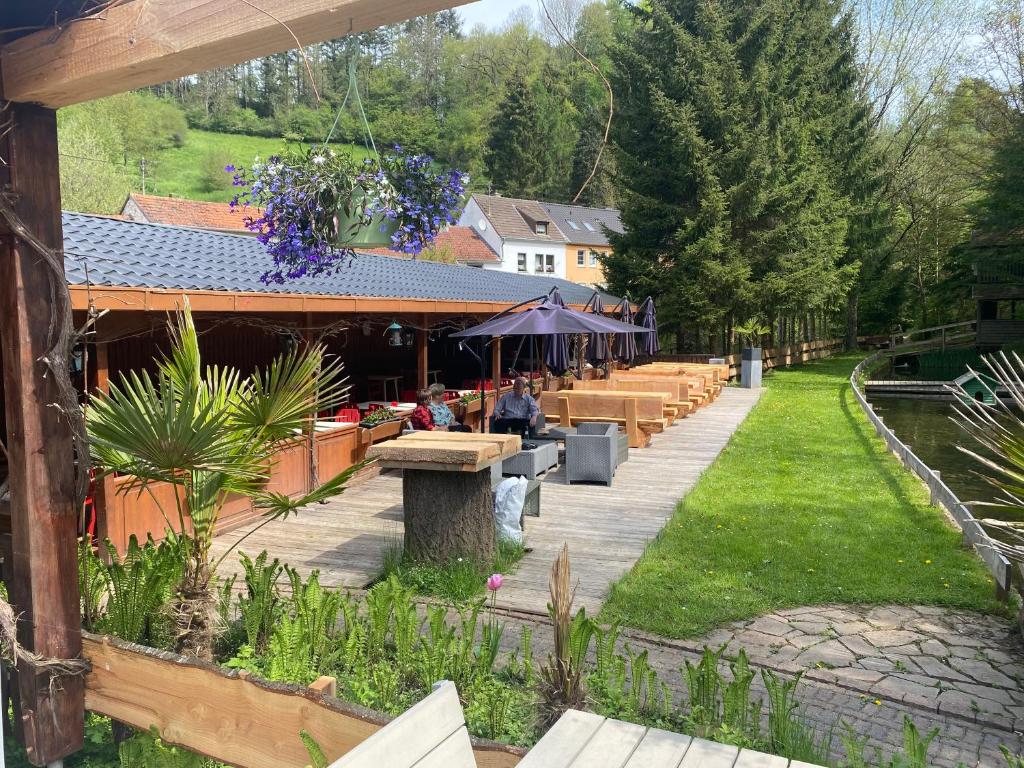 Zahrada ubytování Hotel-Restaurant Theis-Muehle