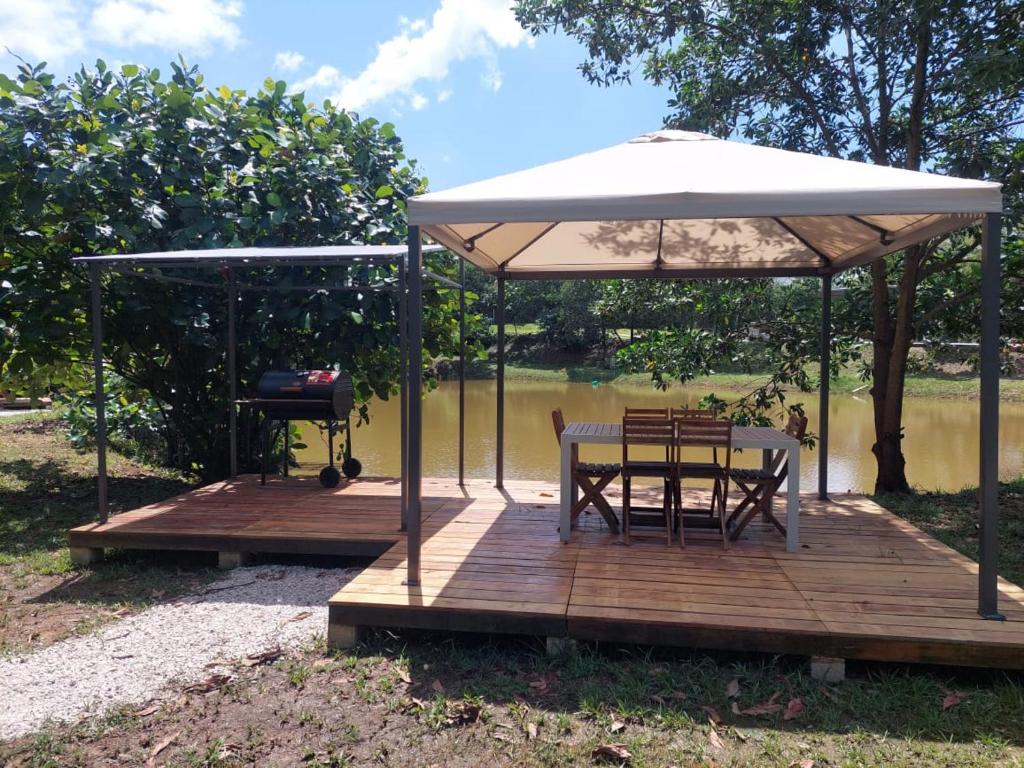 Příroda nedaleko luxury tent