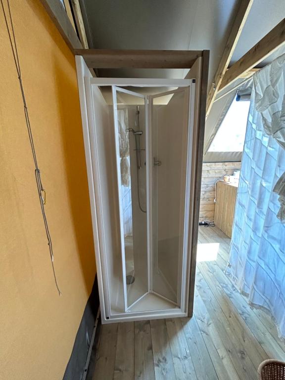 Koupelna v ubytování GLAMPING SUITE IL GRILLO