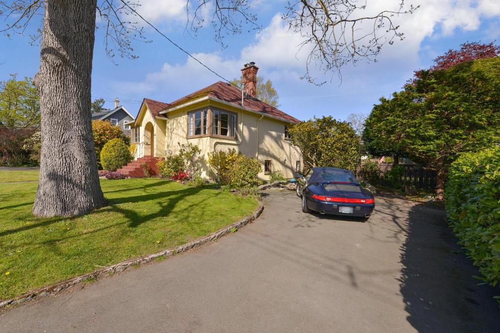 Oak Bay Village Villa, Victoria (updated prices 2024)