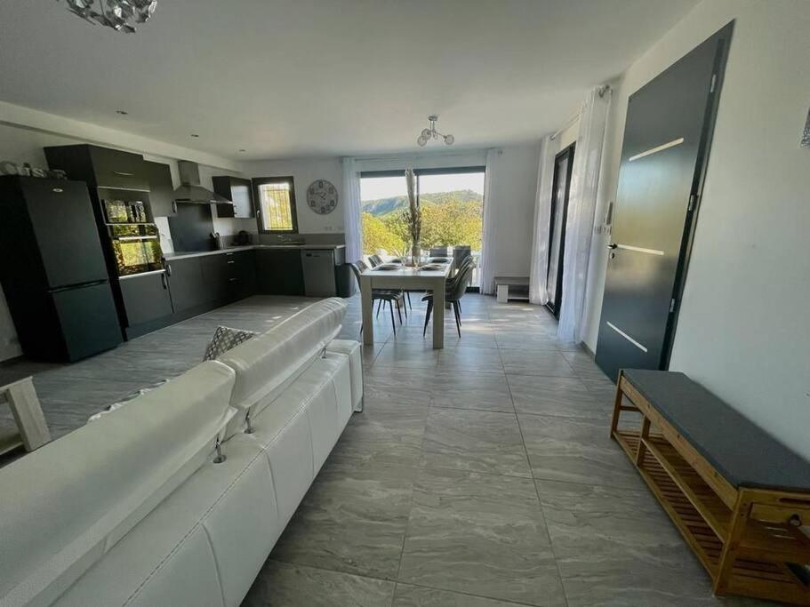 Kuchyň nebo kuchyňský kout v ubytování Cœur de provence