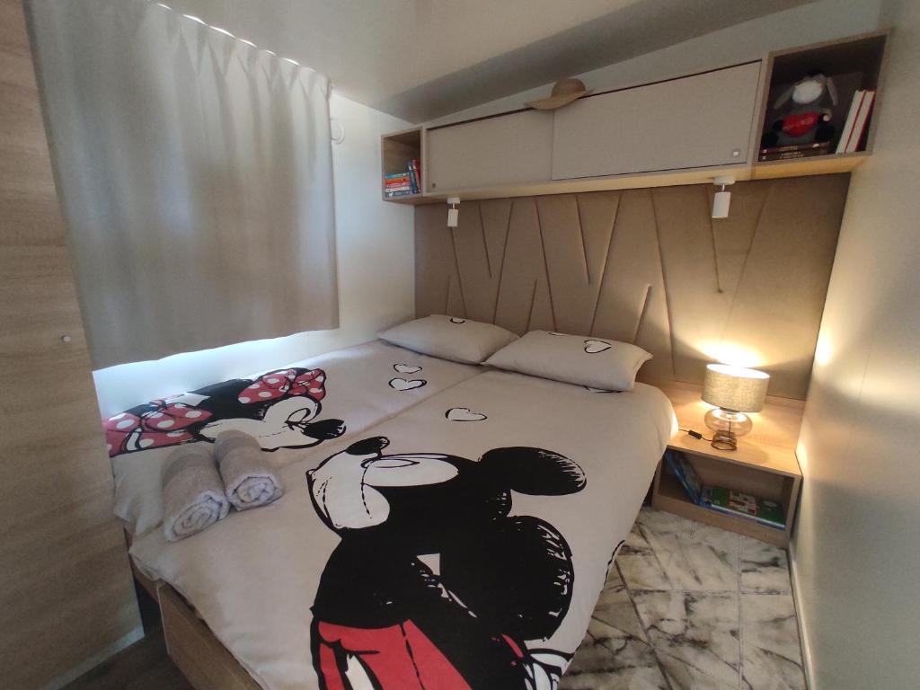 Postel nebo postele na pokoji v ubytování Zen Zone Premium Mobile Home