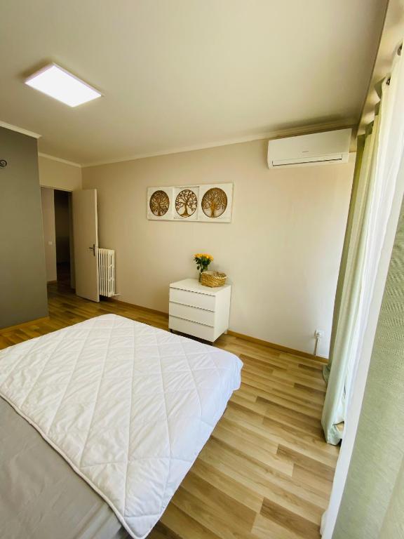Fotografia z galérie ubytovania Magnifique appartement 60m2 ,3 pièces , équipée,très lumineux, 2 minutes à pied de la plage v destinácii Nice