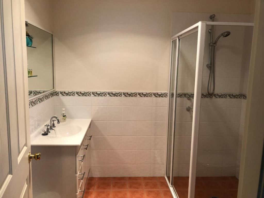 Meriba B and B - Habitación Doble Con Baño Privado
