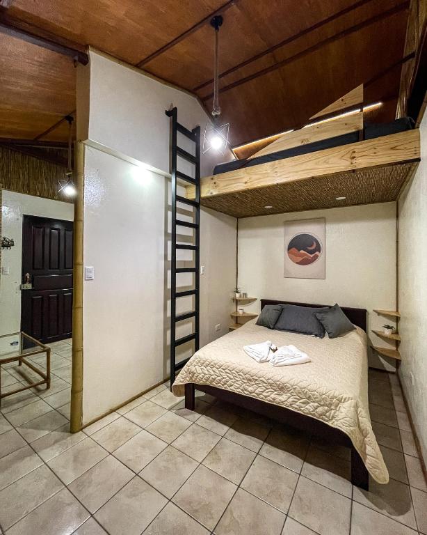 Postel nebo postele na pokoji v ubytování TERMINAL VERDE PRIVATE APARTMENTS NEAR AIRPORT 24h SELF CHECK IN
