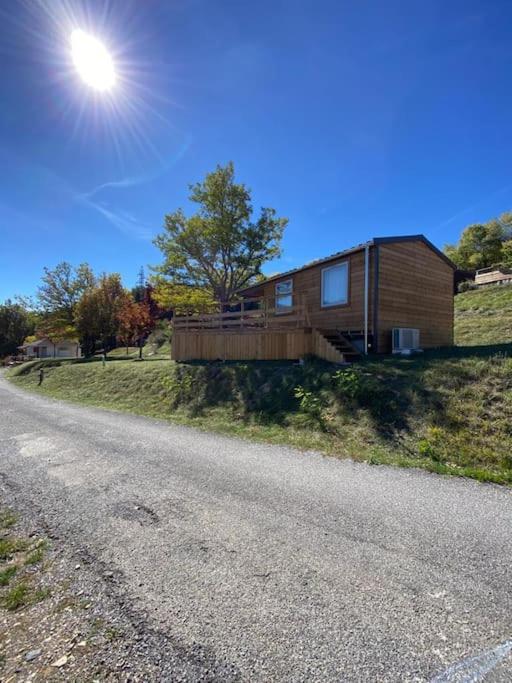 Fotografia z galérie ubytovania Mobil-Home Baie Saint-Michel, Serre-Ponçon v destinácii Chorges
