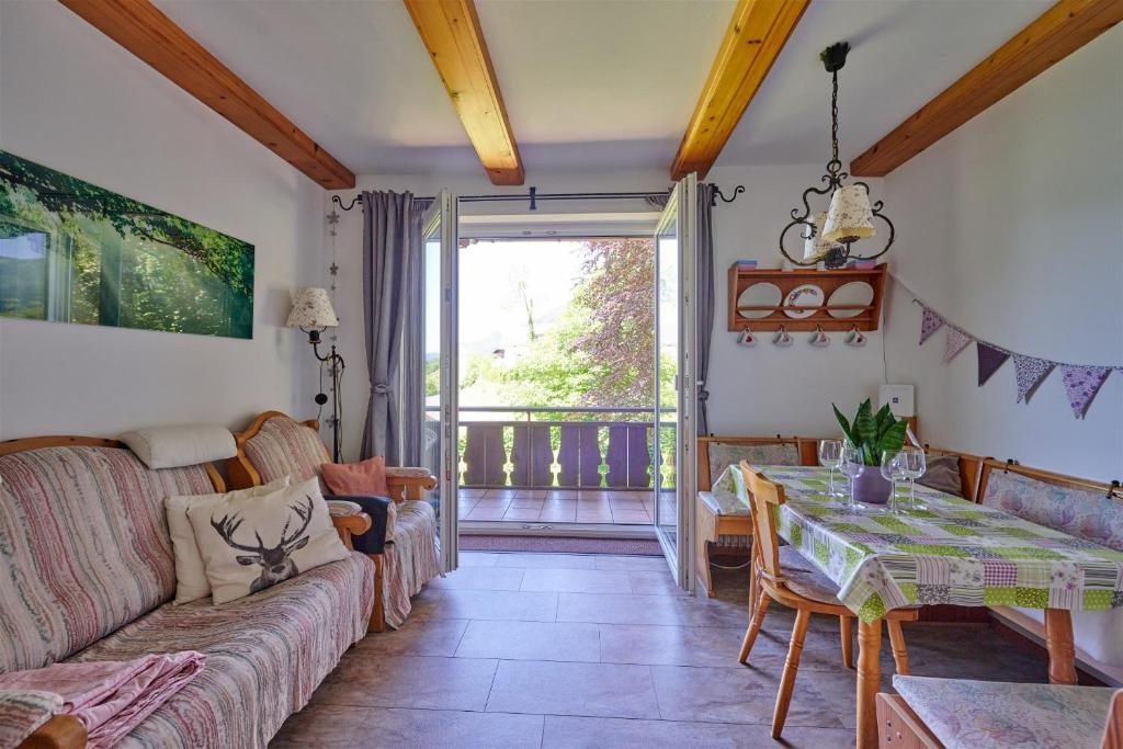 Ferienwohnungen Landhaus Gerum - Apartment With Lake View