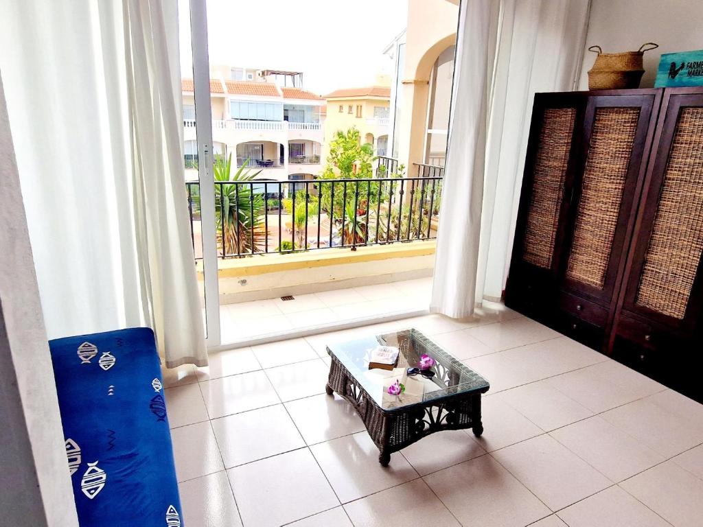 Balkón nebo terasa v ubytování Golf park , 1 bedroom pool view