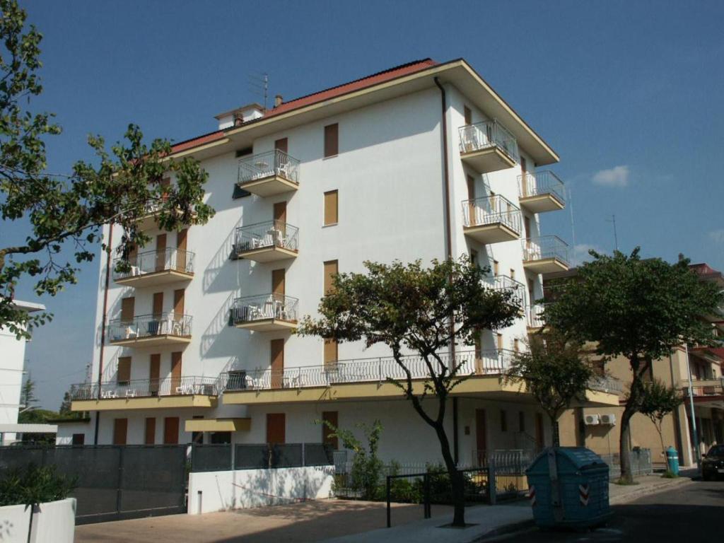 Condominio MICHELANGELOSolo per famiglie WALTERIGATO Apartments, Lido