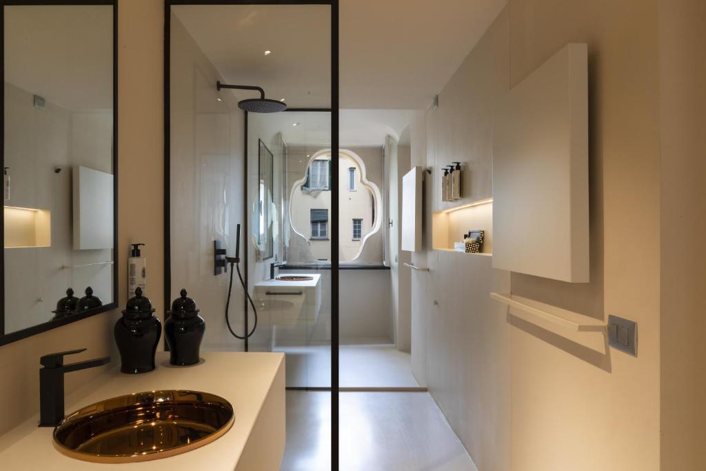 Hotel Palazzo Durazzo Suites - Resim 43