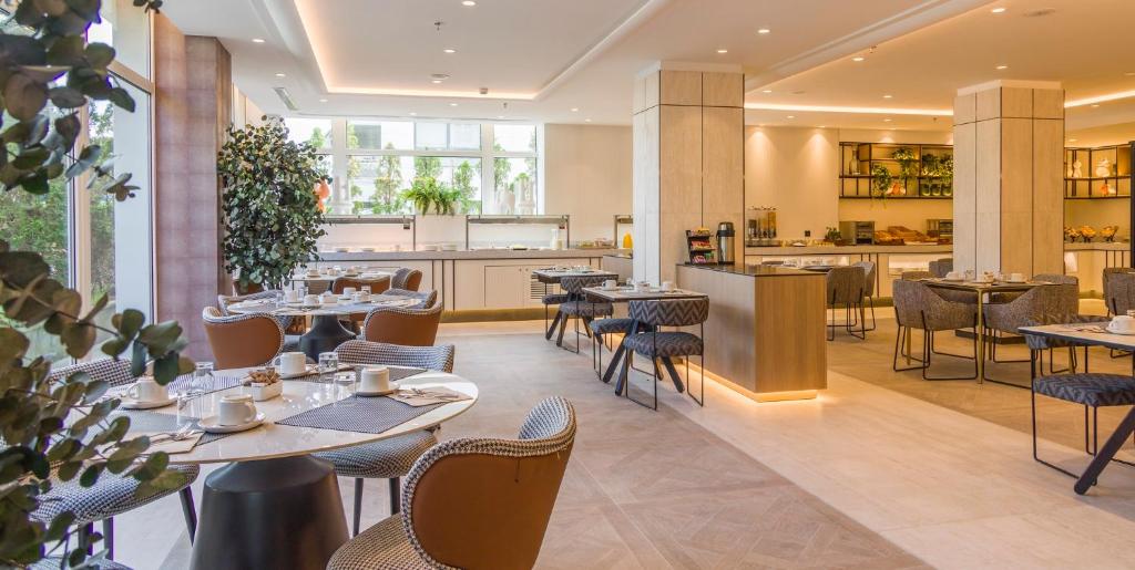 Hotel Ilunion San Sebastián - Resim 4