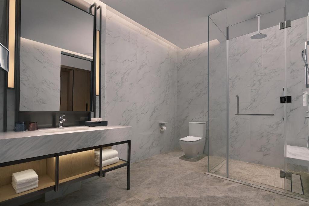 Koupelna v ubytování Courtyard by Marriott Foshan