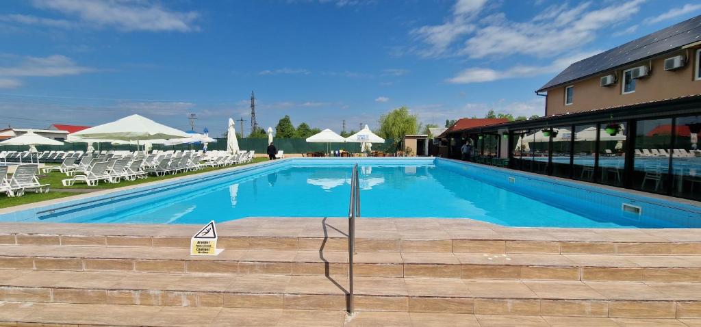 Bazén v ubytování Motel LAGUNA nebo v jeho okolí