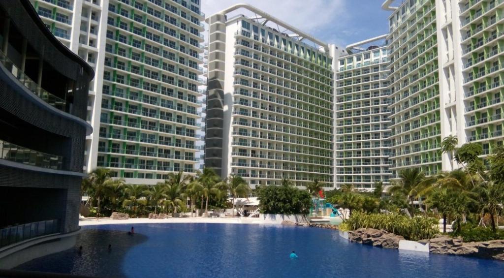 Azure Residence Paranaque1