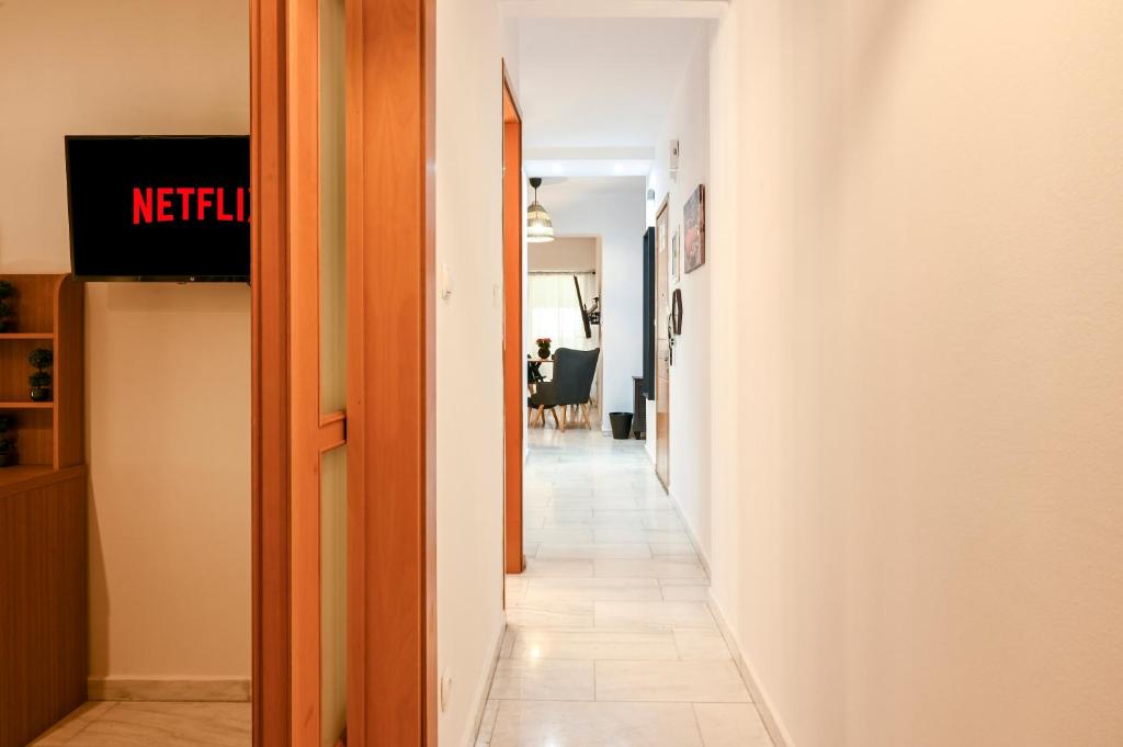 Thessaloniki Center Modern Apartment - 5