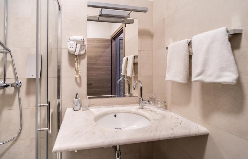 Koupelna v ubytování Tifani Luxury Rooms 2